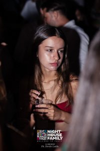 Night House Family 60