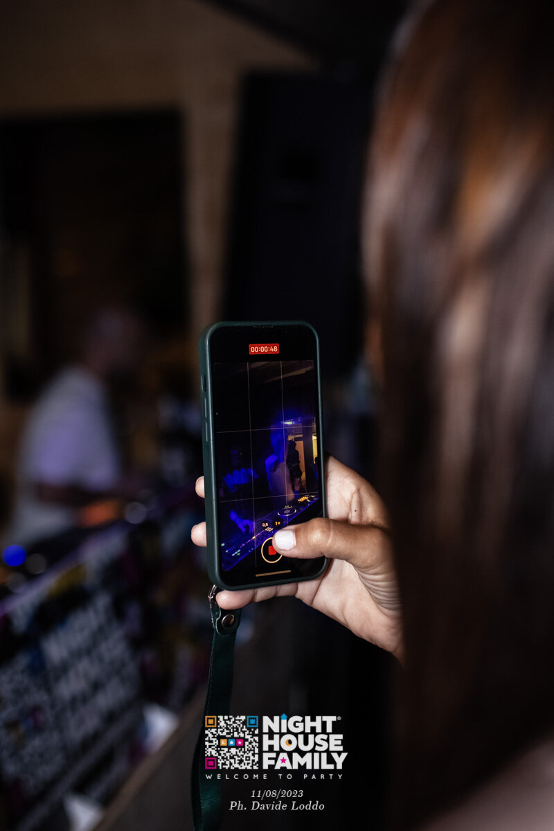 Night House Family 69