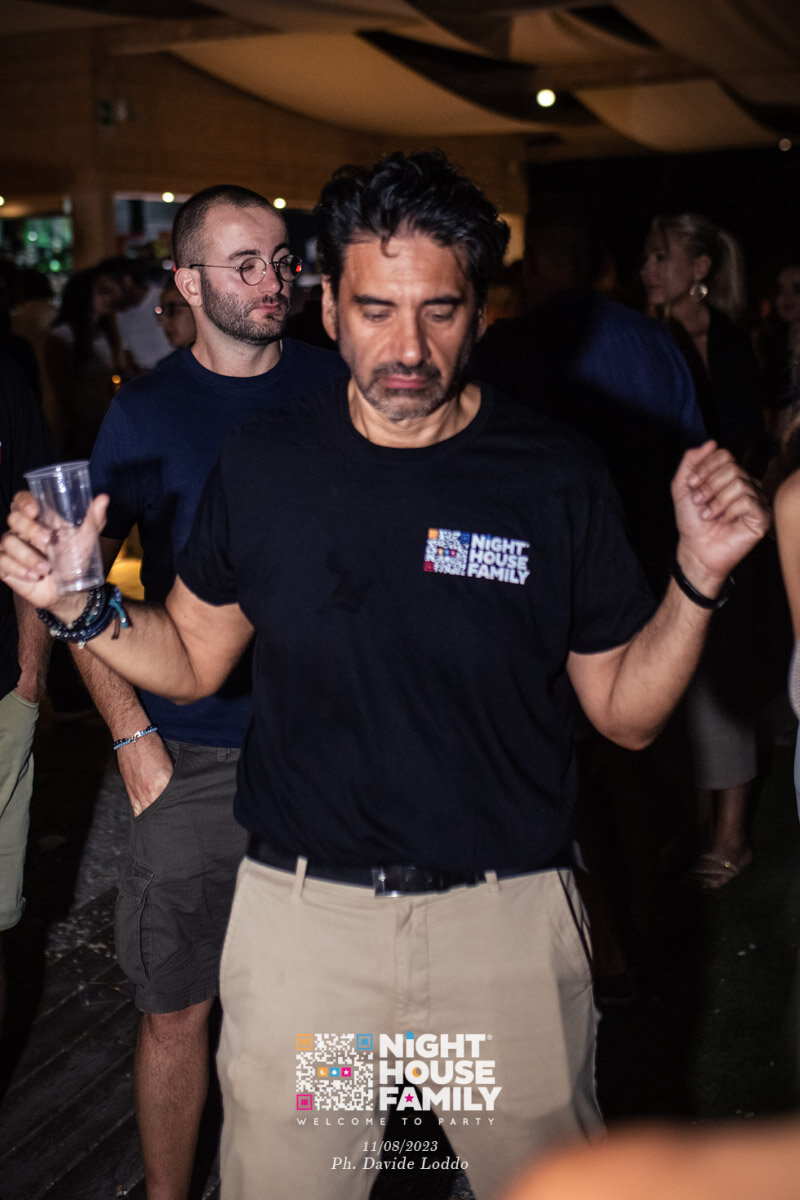 Night House Family 84