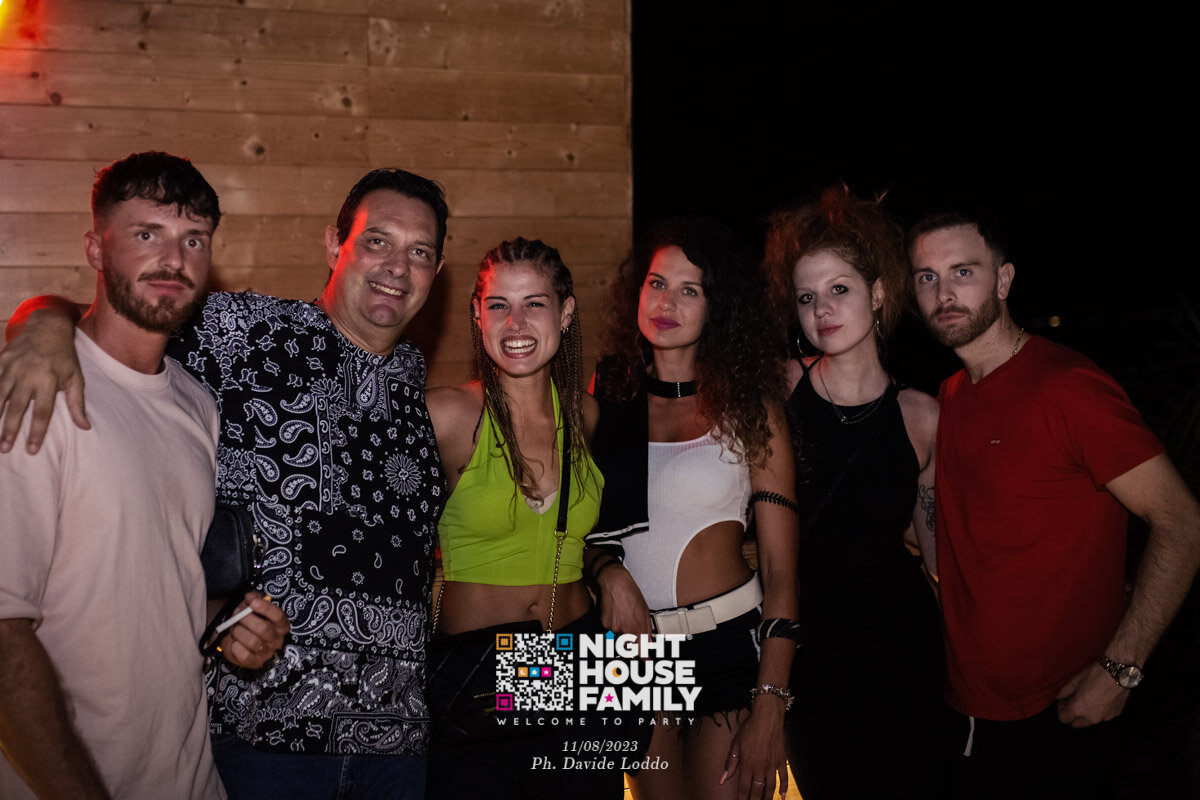Night House Family 89