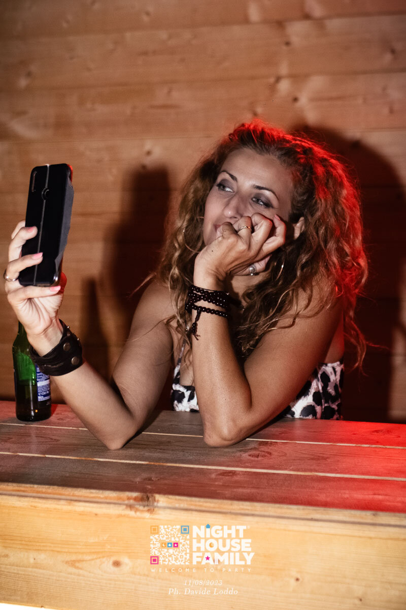 Night House Family 90