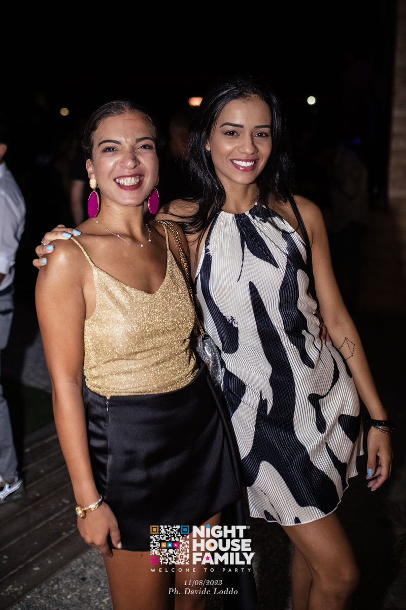 Night House Family 94