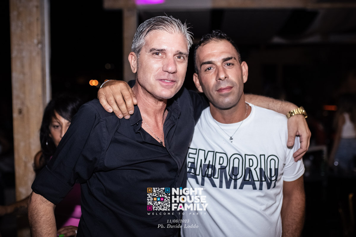 Night House Family 96