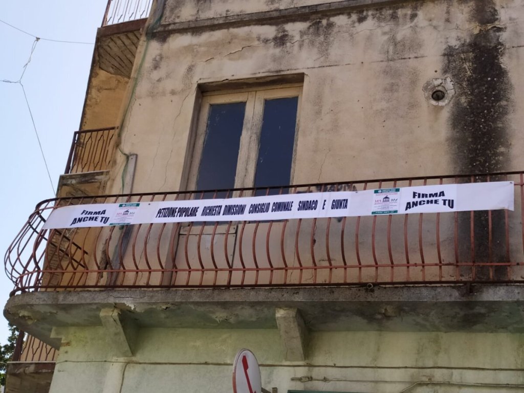 Striscioni 1 Mosorrofa