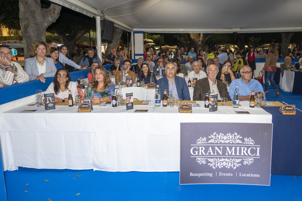 Messina Street 11Food