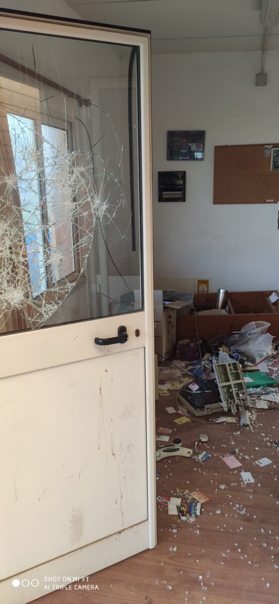 Vandali Impianto Sportivo Pinetina 6