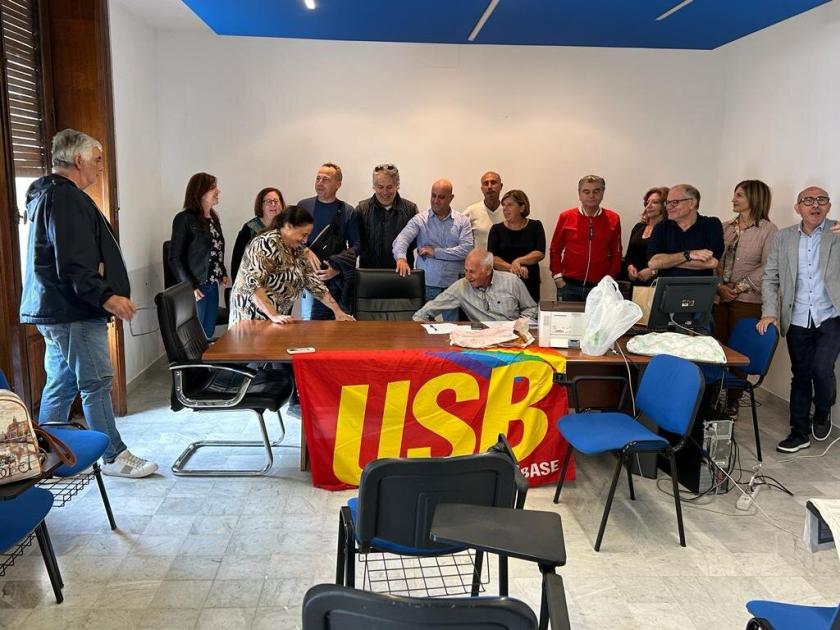 Ex LSU/LPU, USB alla tre giorni di Forza Italia: ‘Basta promesse, vogliamo risposte’