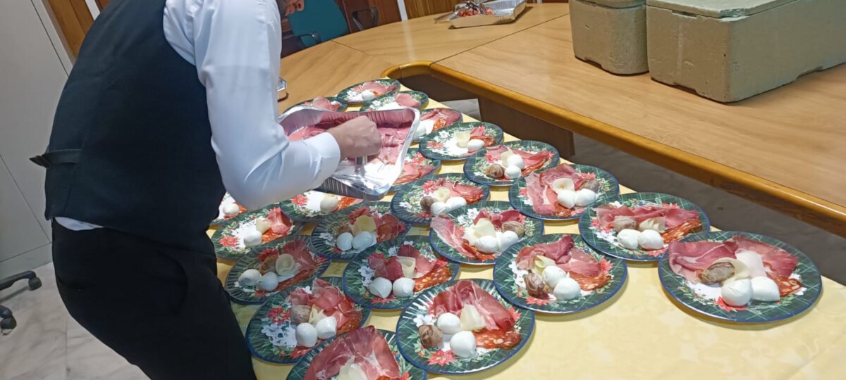 Reggio Christmas City Pranzo Solidale (7)