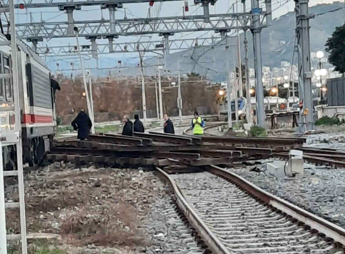 Incidente Trenitalia Stazione Reggio
