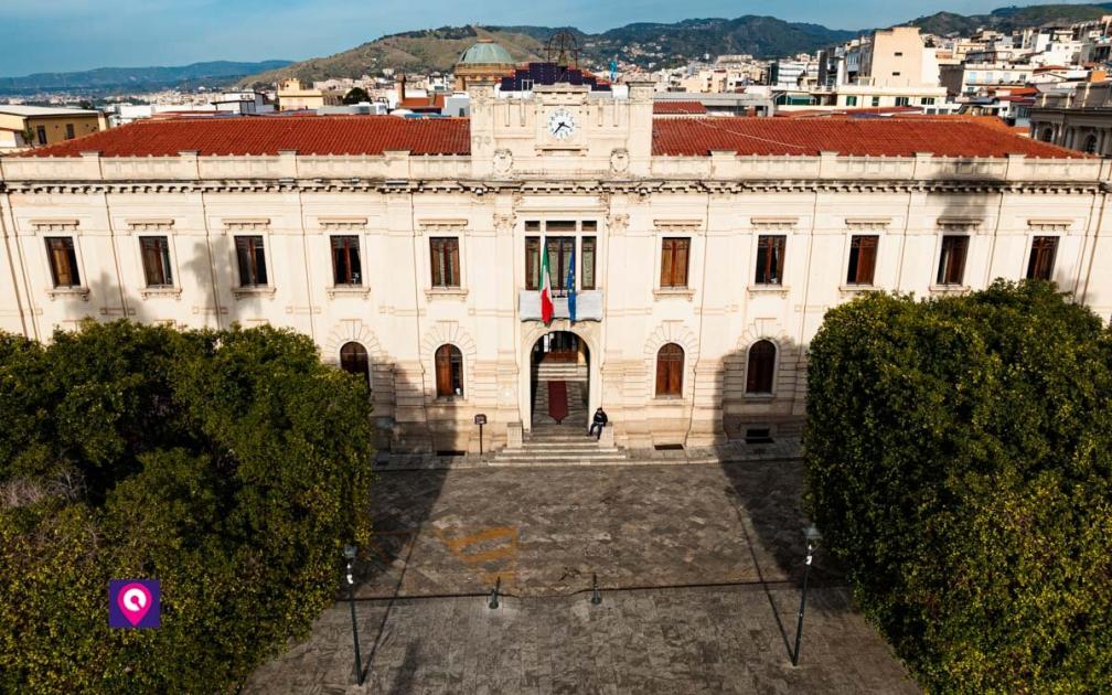 Uffici a rischio chiusura a Reggio, sanzione disciplinare per Aroi: ‘Mia colpa aver denunciato problemi di sicurezza’