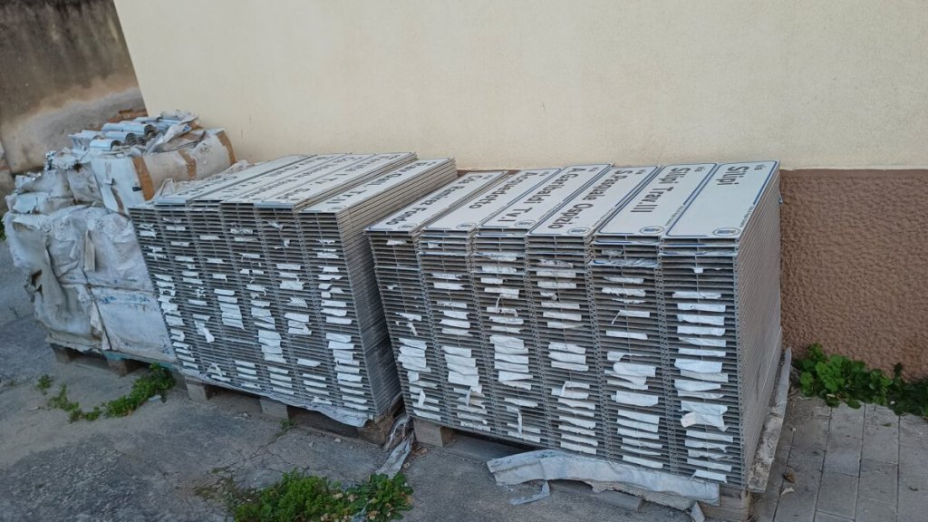 Cartelli Abbandonati Scuola Catona