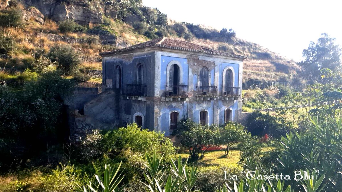 Casetta Blu Bocale