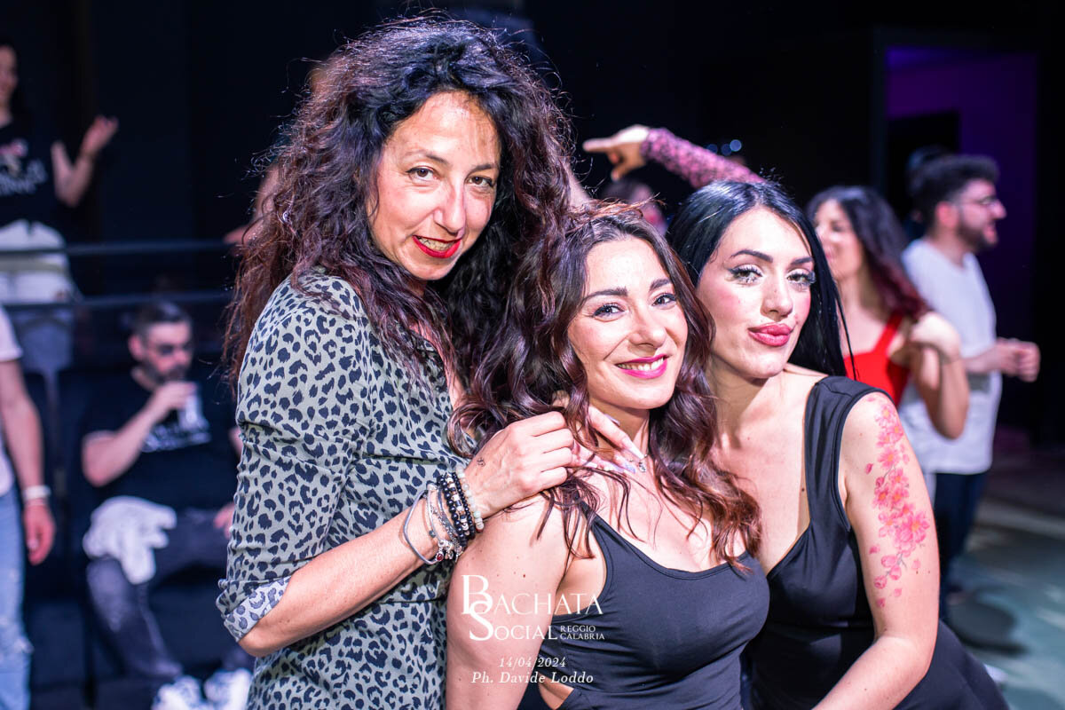Bachata Social 215