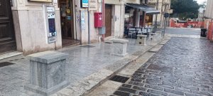 Pilastrini Piazza De Nava 2