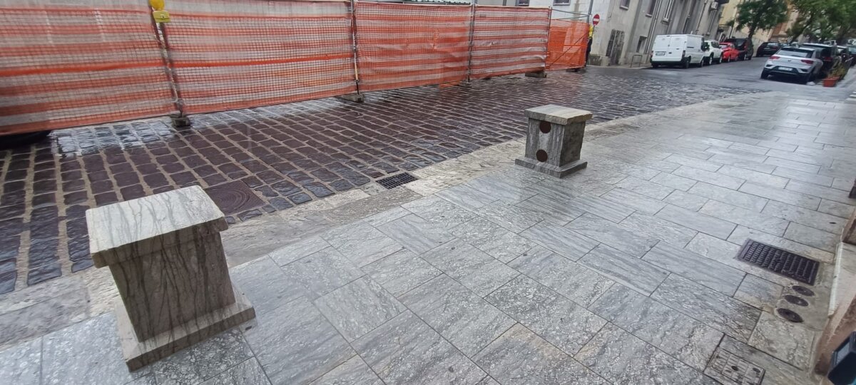 Pilastrini Piazza De Nava 6