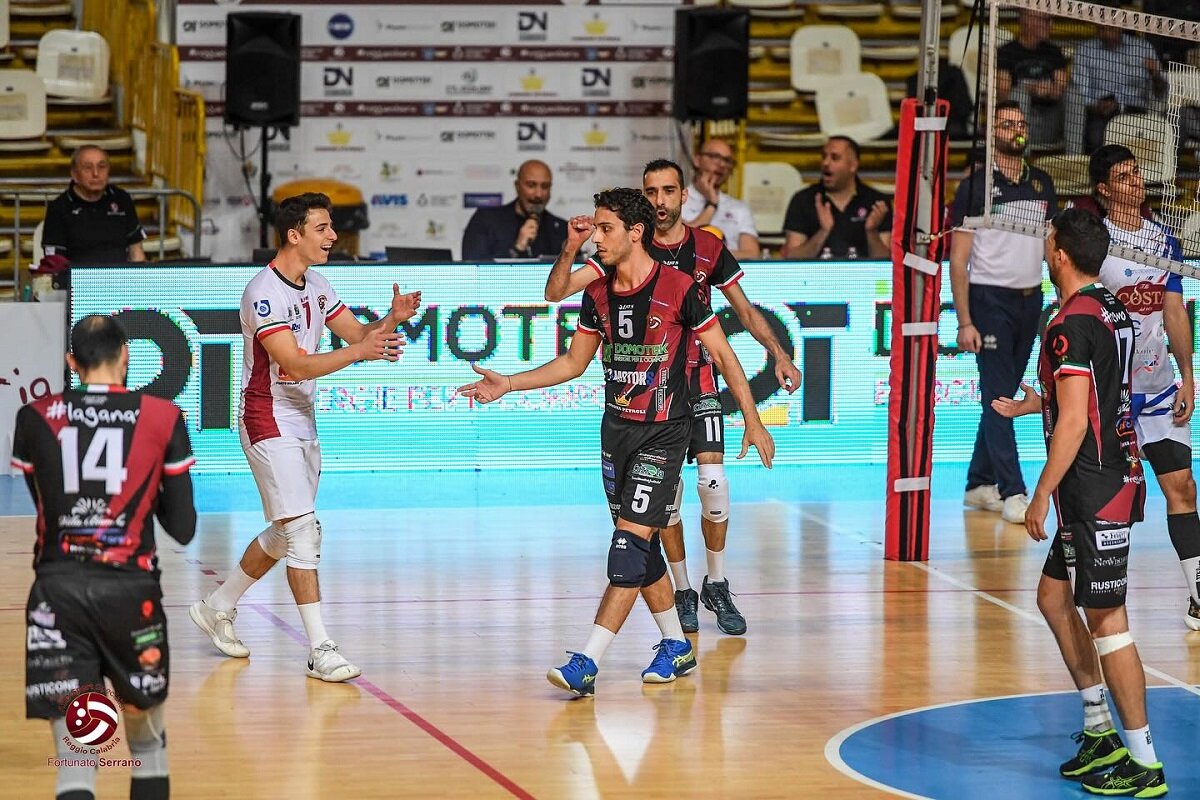Domotek Volley 1