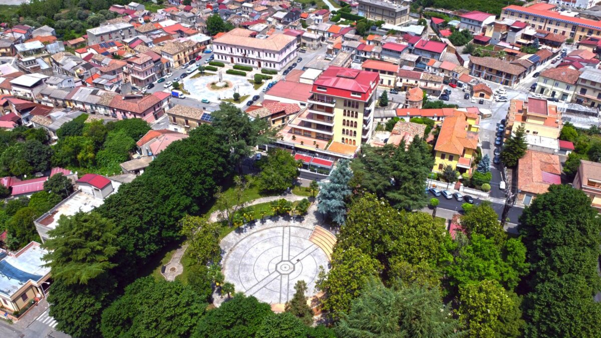 Taurianova Villa Fava Con In Fondo Piazza Libertà