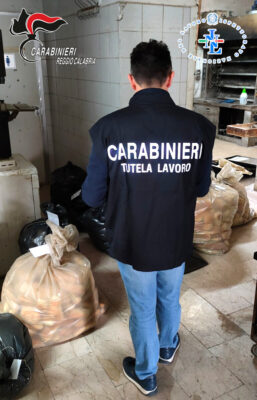 Carabinieri Panificio Reggio