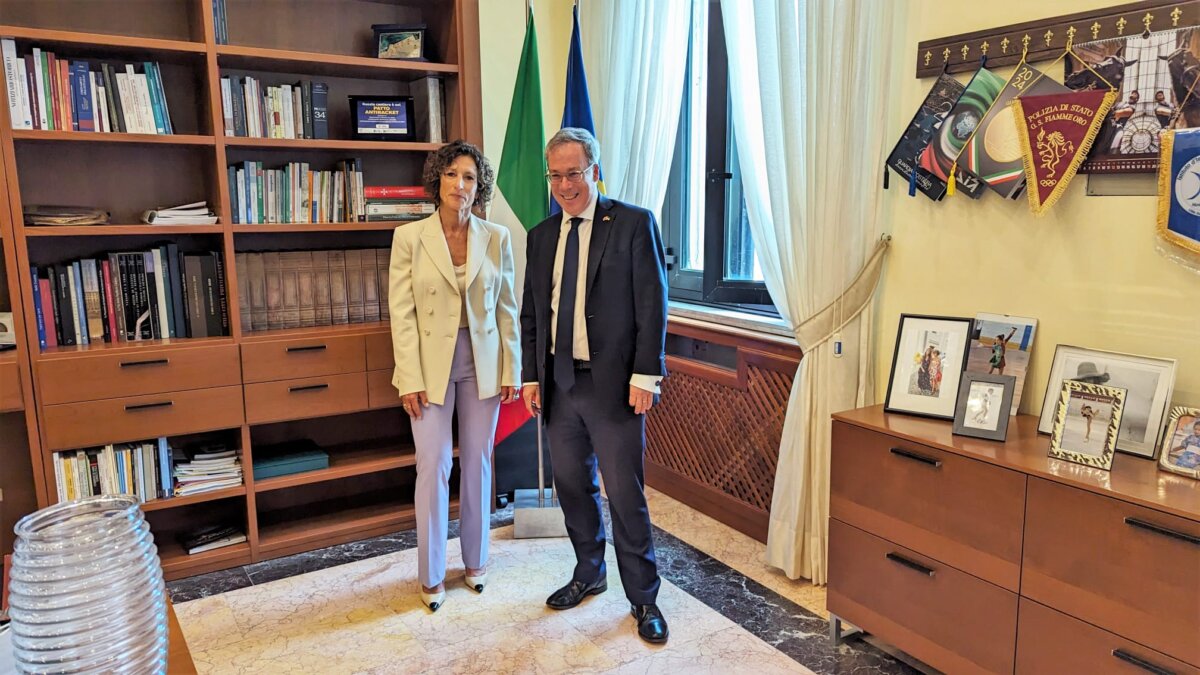 Vaccaro Ambasciatore Inghilterra