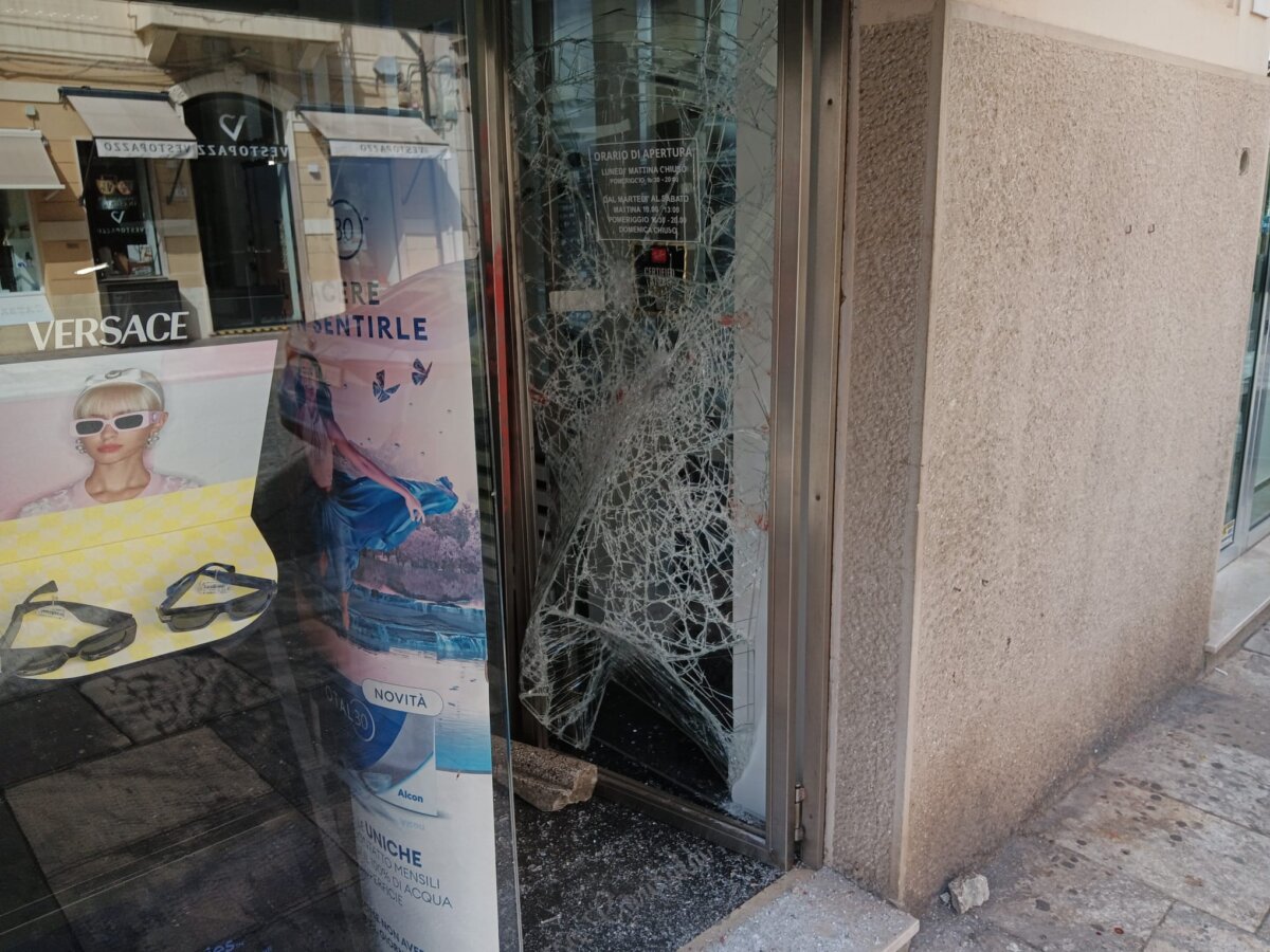 Rapina Negozio Reggio Calabria 1