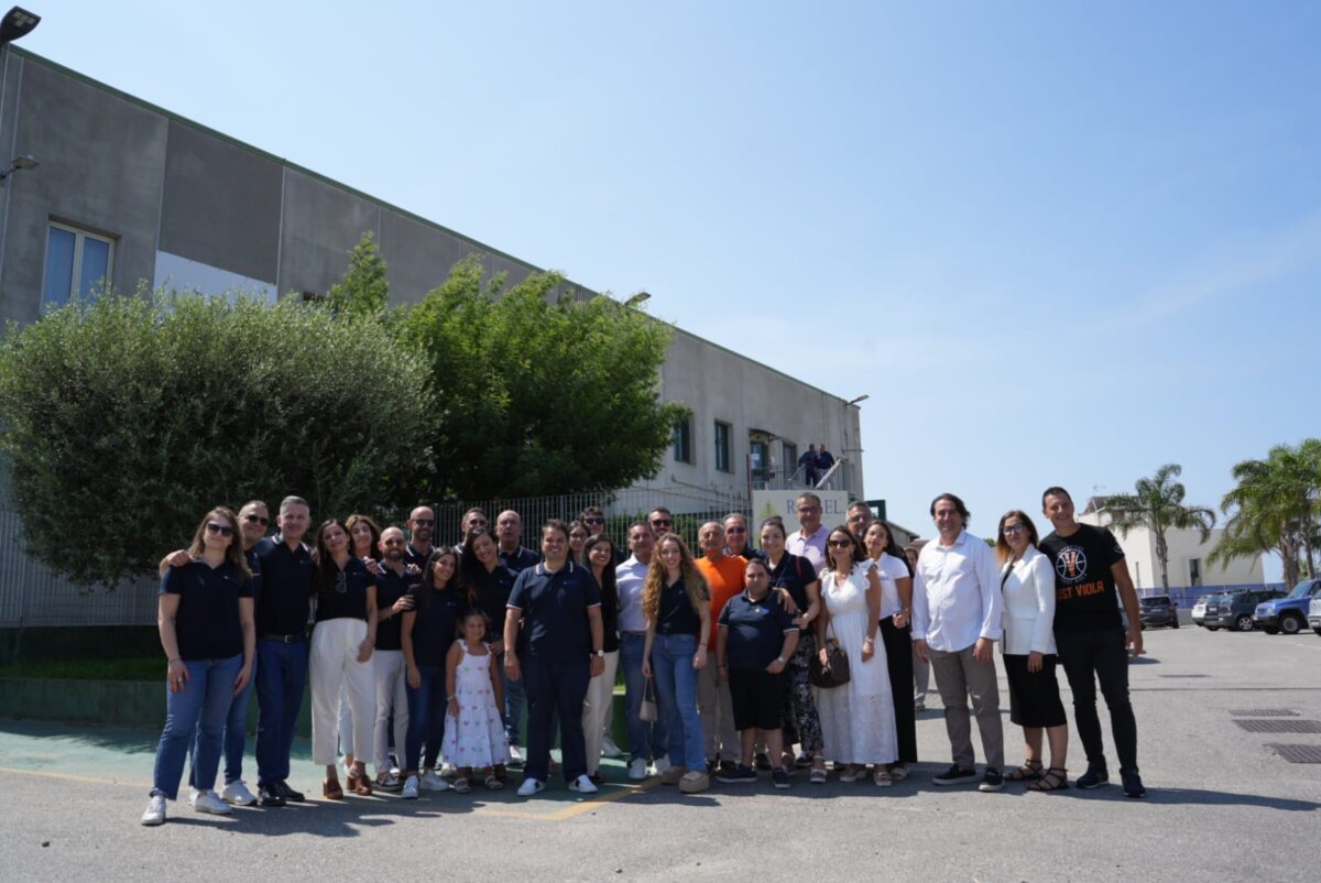 Redel Title Sponsors Viola