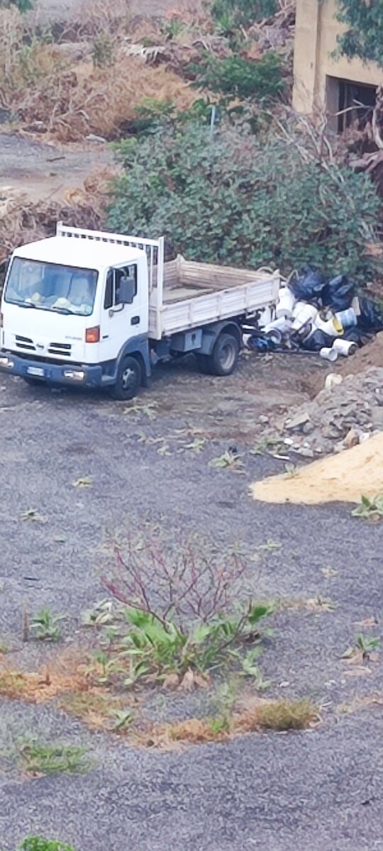 Segnalazione Discarica Cantiere Calamizzi (2)