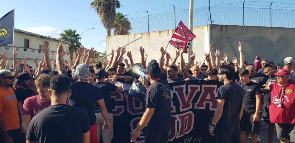 Reggina: trasferta vietata ai tifosi amaranto. Gli ultras fissano l’appuntamento al S. Agata