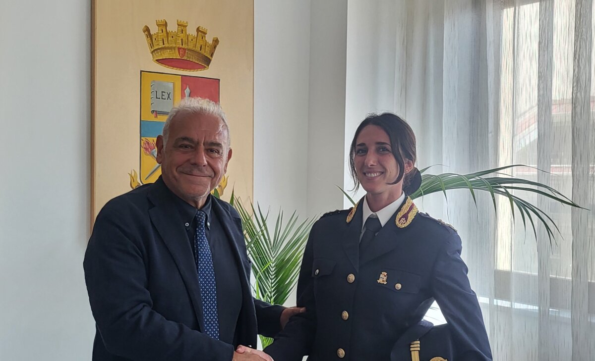 Il Questore La Rosa Con La Dr Ssa Motta