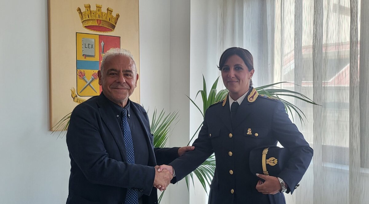 Il Questore La Rosa Con La Dr Ssa Pizzonia