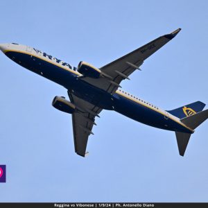 Ryanair chiude la base di Berlino: Reggio tra le 12 rotte che spariscono