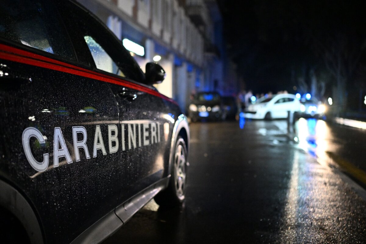 Carabinieri Via Marina (2)