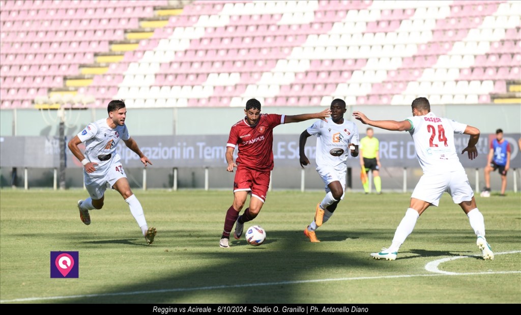 Primo tempo: la Reggina stravince con il Favara. Siracusa, il primo gol è in fuorigioco?