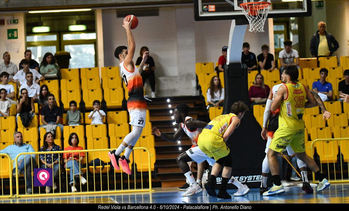 Viola Redel vs Barcellona ()