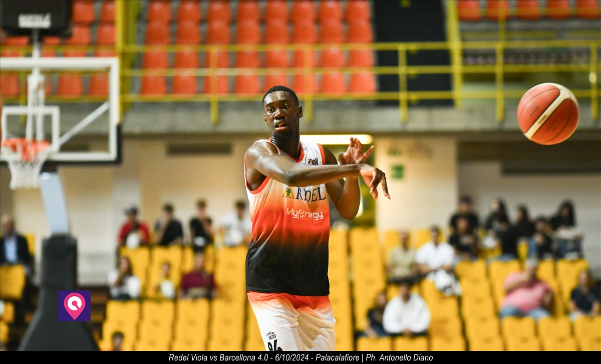 Viola Redel vs Barcellona ()