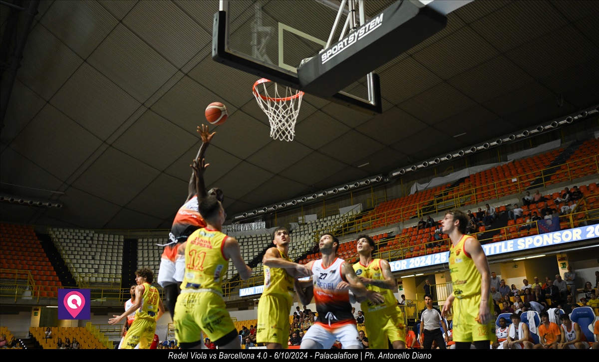 Viola Redel vs Barcellona ()