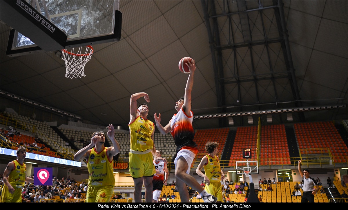 Viola Redel vs Barcellona ()