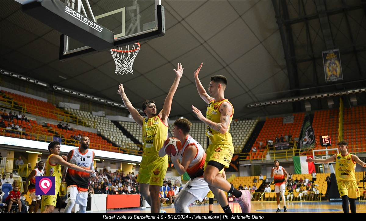 Viola Redel vs Barcellona ()