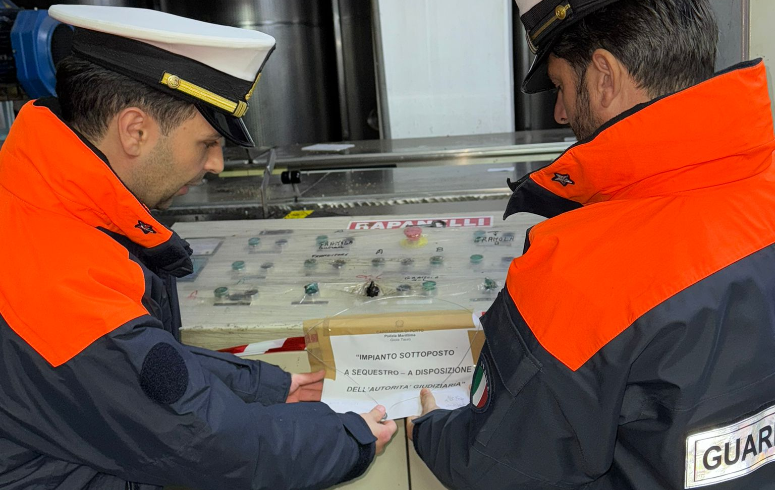 anoia frantoio sequestrato guardia costiera gioia tauro