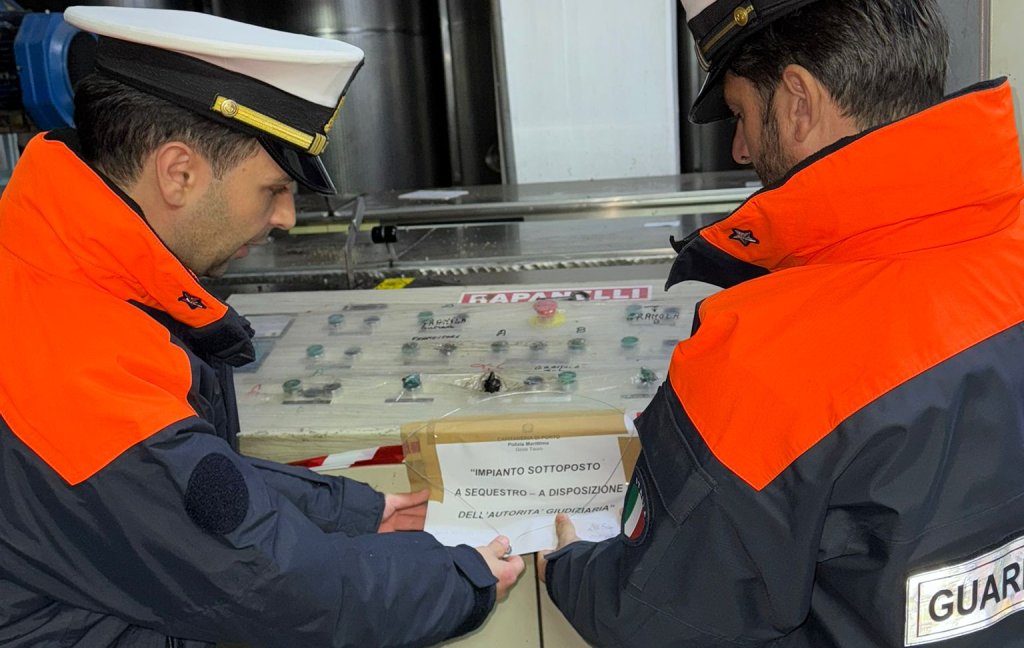 anoia frantoio sequestrato guardia costiera gioia tauro