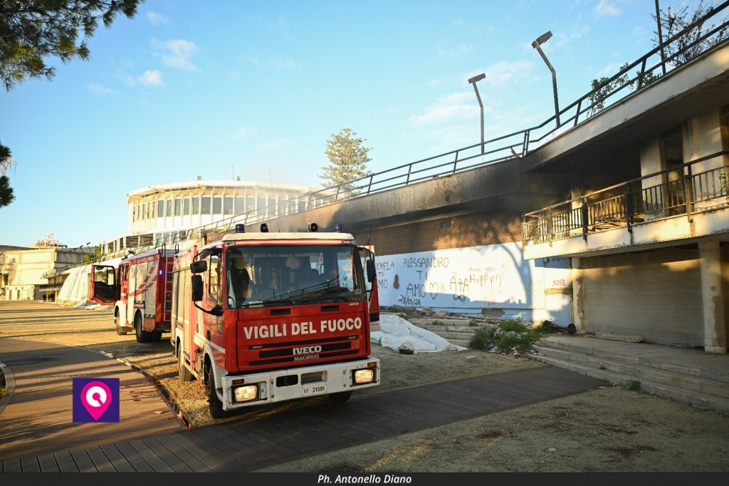 lido comunale incendio ()