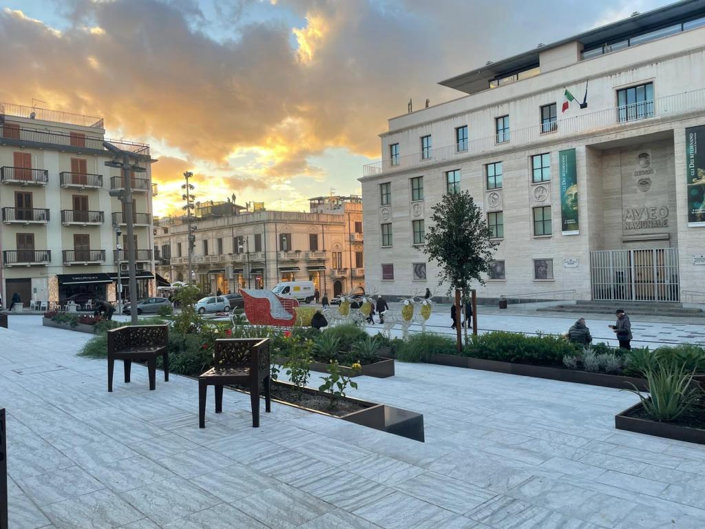 A Reggio Calabria la poesia scende in piazza per la Festa della Liberazione