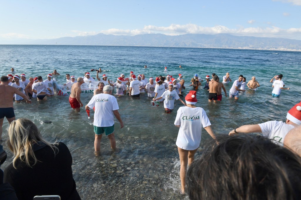 Reggio, tutto pronto per il tradizionale tuffo in mare di Capodanno