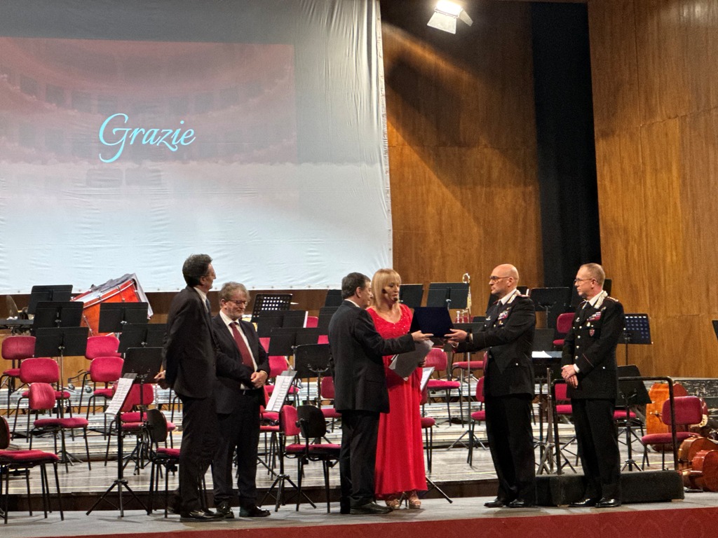 concerto fine anno gom ()