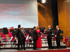 concerto fine anno gom ()