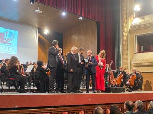 concerto fine anno gom ()