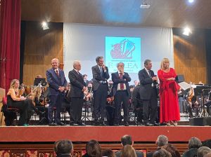 concerto fine anno gom ()