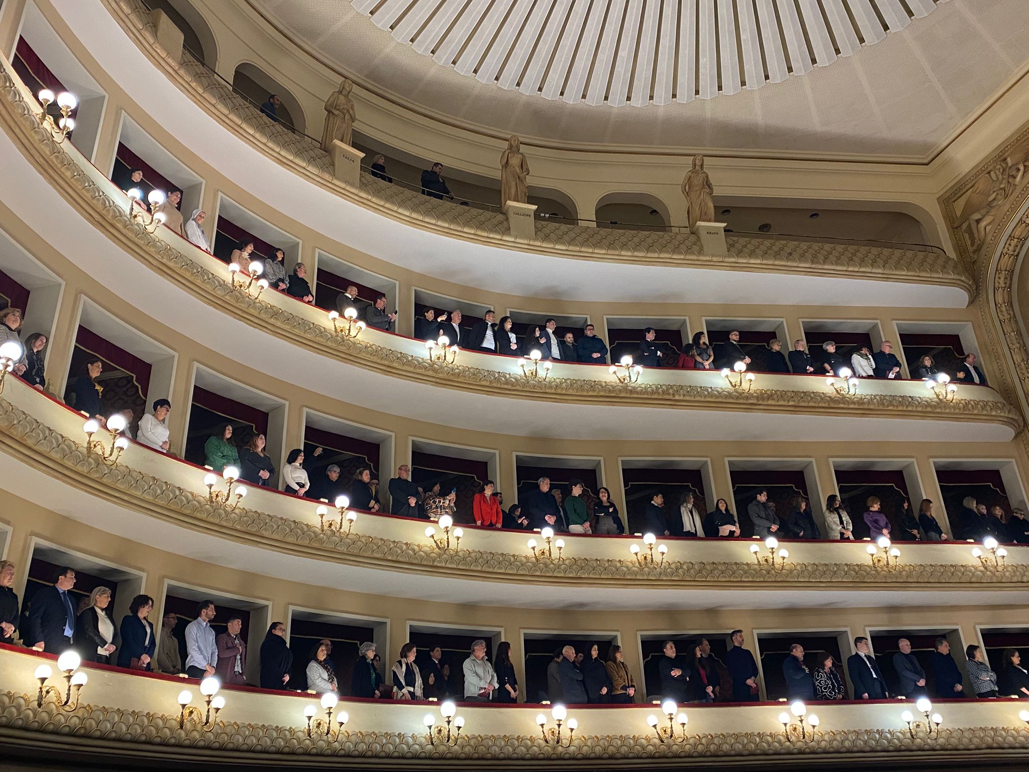 concerto fine anno gom ()