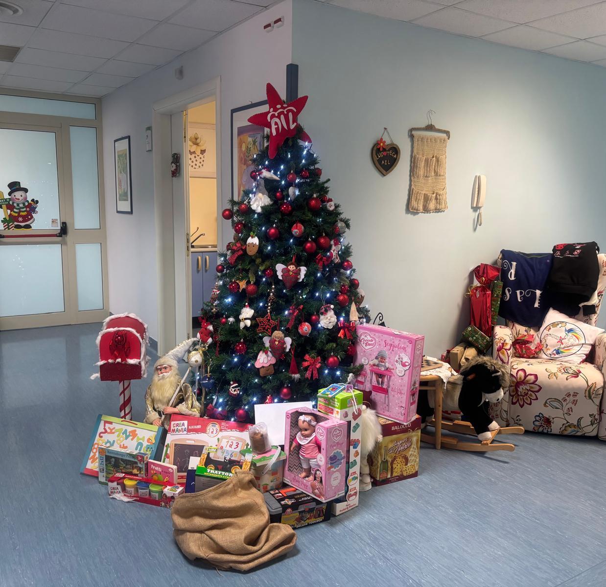 dono sotto albero gom