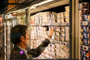 famila superstore ()