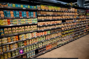 famila superstore ()